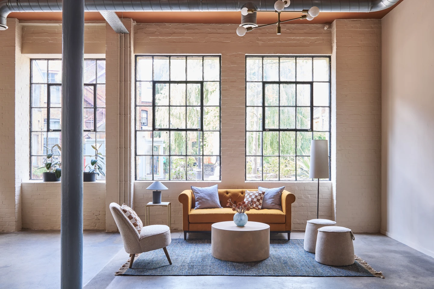 Window Lounge